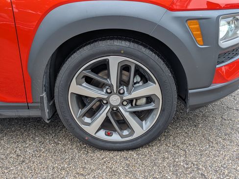 Used 2020 Hyundai Kona Limited w/ Cargo Package FWD image 11