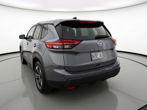 Used 2025 Nissan Rogue SV AWD/4WD image 6