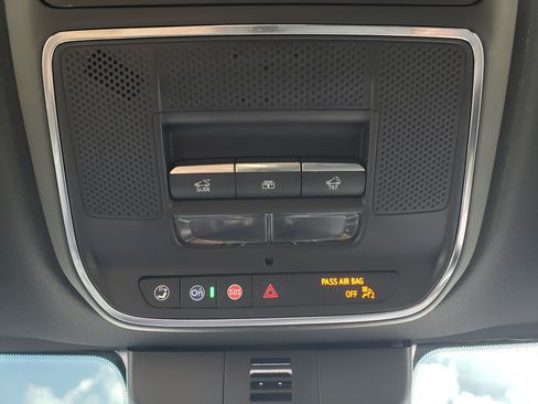 Used 2024 Chevrolet Traverse RS w/ LPO, Floor Liner Package FWD image 26