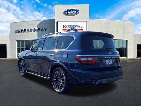 Used 2024 Nissan Armada Platinum image 8