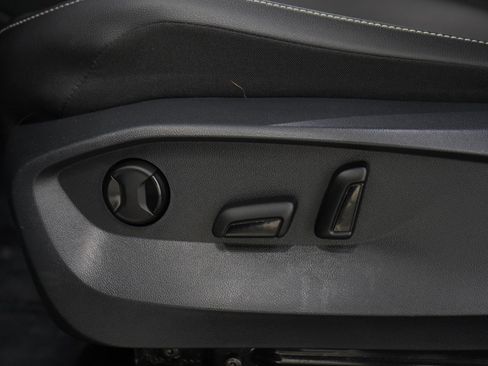 Used 2022 Volkswagen Tiguan SE AWD/4WD image 27