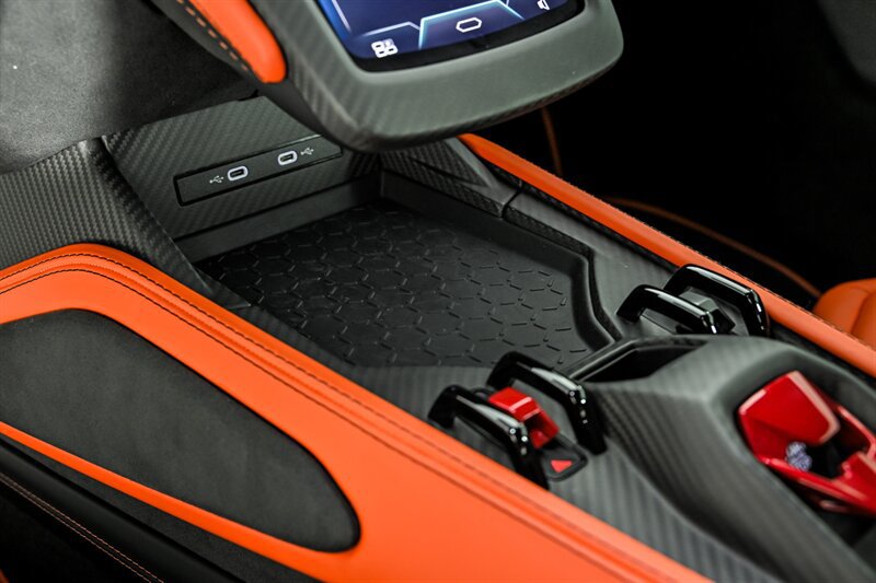 Used 2024 Lamborghini Revuelto AWD/4WD image 57