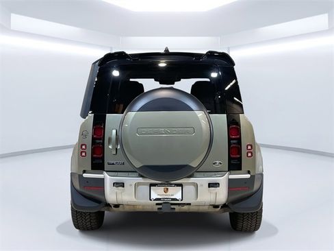 Used 2020 Land Rover Defender 110 First Edition image 6