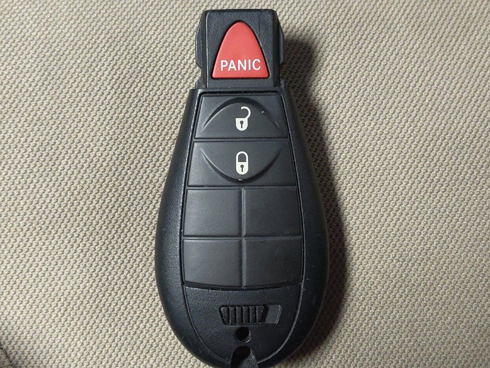 Used 2021 Jeep Cherokee Latitude FWD image 32