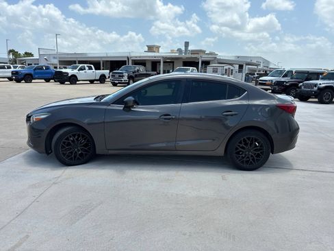 Used 2018 MAZDA MAZDA3 Touring FWD image 6