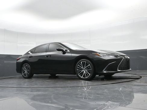 Used 2023 Lexus ES 350 w/ Premium Package image 40