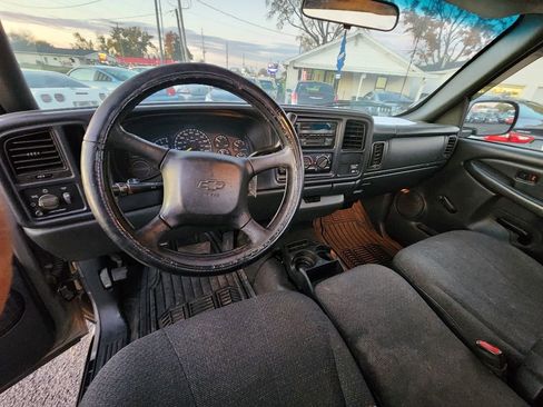 Used 2000 Chevrolet Silverado 1500 2WD Regular Cab image 13
