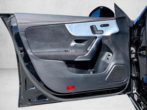 Used 2023 Mercedes-Benz CLA 250 image 18