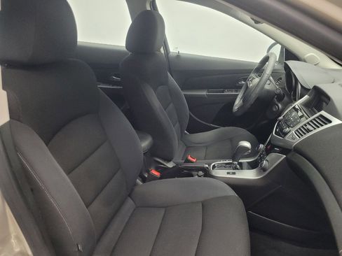 Used 2016 Chevrolet Cruze LT image 21