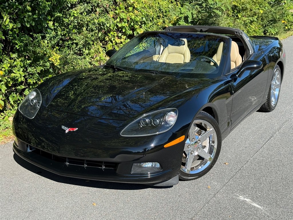 Used 2007 Chevrolet Corvette Coupe w/ Preferred Equipment Group RWD image 10
