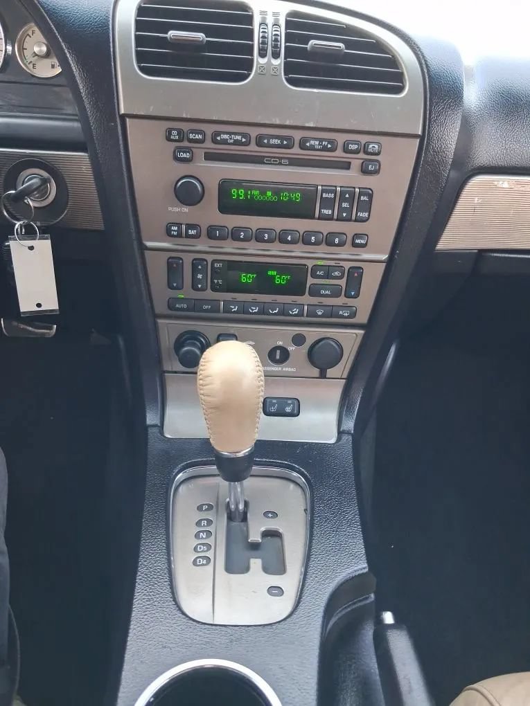 Used 2004 Ford Thunderbird RWD image 27