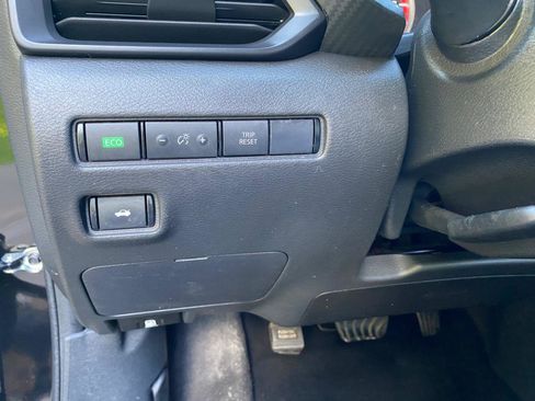 Used 2025 Nissan Sentra S FWD image 57