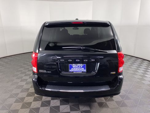 Used 2019 Dodge Grand Caravan SE w/ UConnect Hands-Free Group FWD image 7
