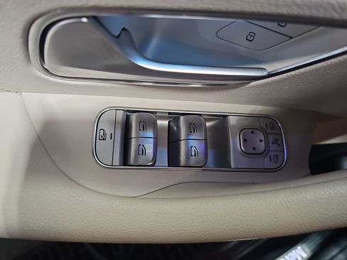 Used 2024 Mercedes-Benz GLE 450 4MATIC image 29