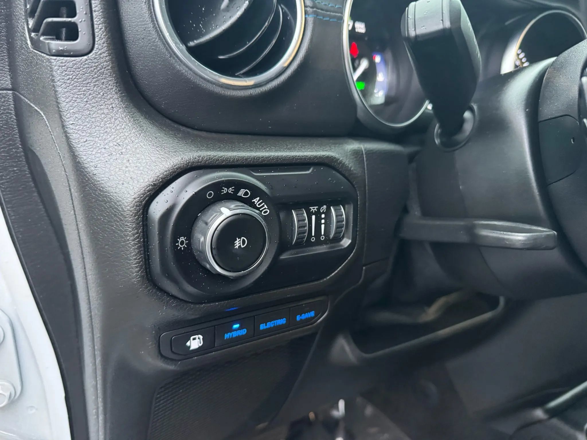 Used 2021 Jeep Wrangler Unlimited Rubicon 4xe w/ Cold Weather Group AWD/4WD image 26