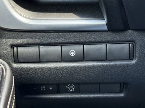 Certified 2023 Nissan Rogue SV FWD image 19