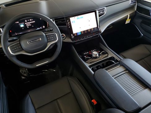New 2026 Jeep Grand Wagoneer Limited AWD/4WD image 13