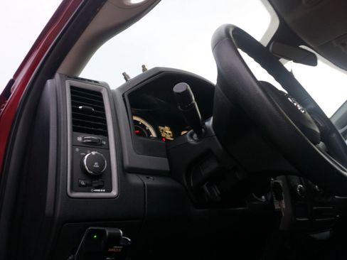 Used 2014 RAM 1500 Express image 28
