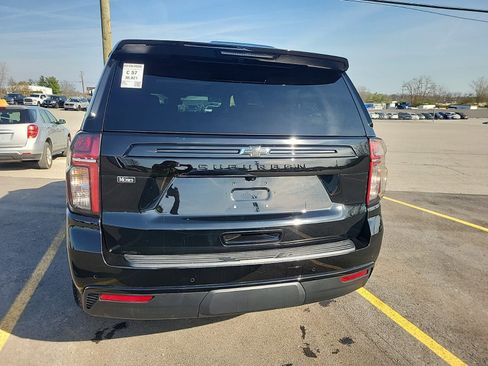 Used 2024 Chevrolet Suburban Z71 w/ Luxury Package AWD/4WD image 3
