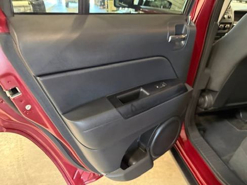Used 2016 Jeep Patriot Sport w/ Power Value Group AWD/4WD image 33