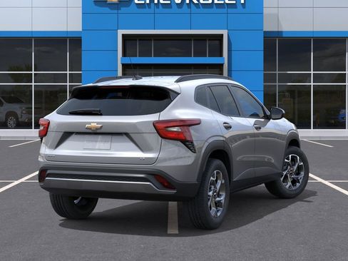 New 2026 Chevrolet Trax LT FWD image 4