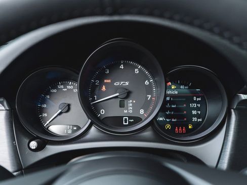 New 2026 Porsche Macan GTS image 18