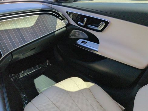 Used 2025 Mercedes-Benz E 350 Sedan image 16