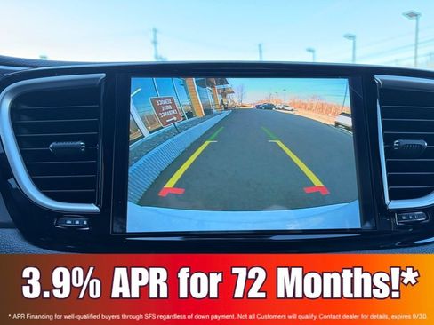 New 2026 Chrysler Pacifica Select AWD/4WD image 19