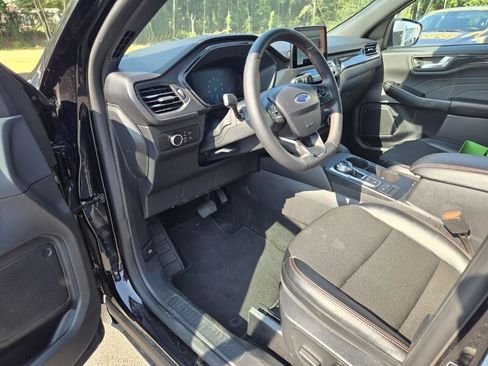 Used 2025 Ford Escape ST-Line FWD image 16