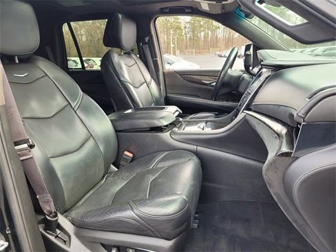 Used 2016 Cadillac Escalade Platinum image 17