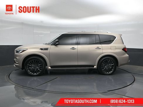 Used 2024 INFINITI QX80 Sensory AWD/4WD image 7