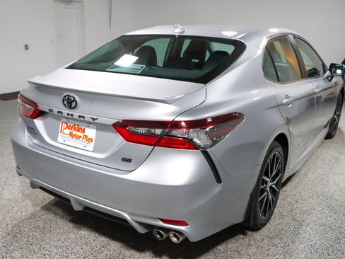 Used 2024 Toyota Camry SE w/ Cold Weather Package FWD image 7