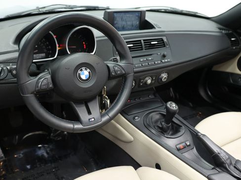 Used 2006 BMW M Roadster Roadster 2D image 2