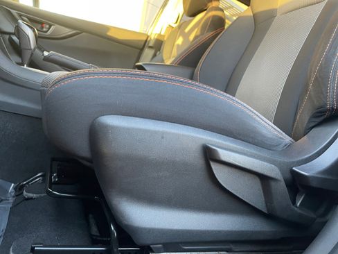 Used 2021 Subaru Crosstrek 2.0i Premium image 28