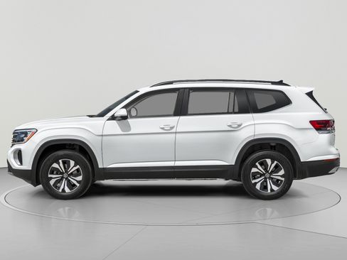Used 2025 Volkswagen Atlas SE FWD image 3