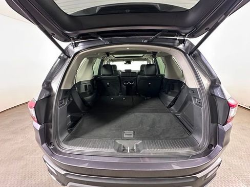 Used 2025 Honda Pilot Touring image 15