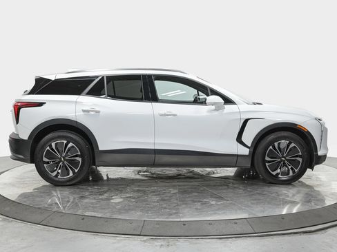 Used 2024 Chevrolet Blazer EV LT AWD/4WD image 8