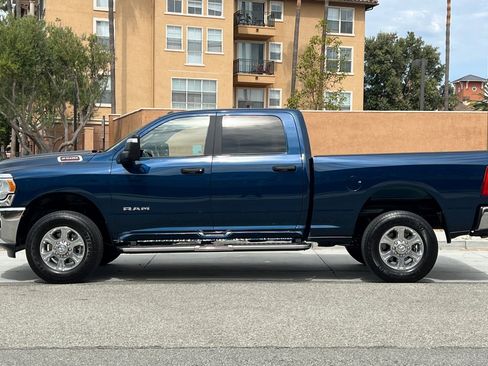 Used 2024 RAM 2500 Big Horn w/ Level 2 Equipment Group image 7