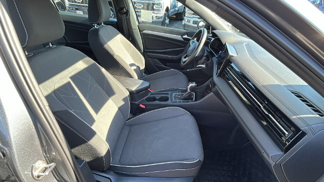 Used 2025 Volkswagen Jetta Sport FWD image 11
