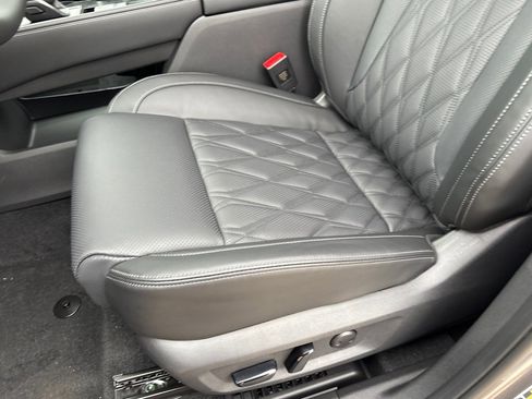 New 2026 Nissan Rogue Platinum image 21