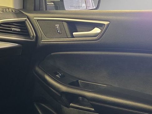 Used 2022 Ford Edge SEL image 14