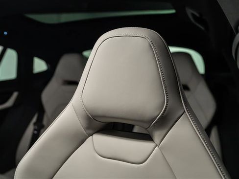 New 2026 Porsche Panamera image 21