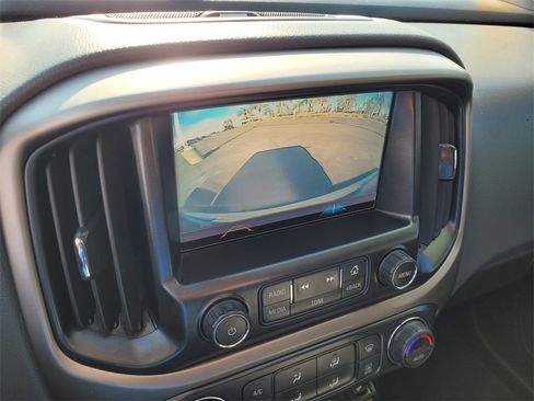 Used 2018 Chevrolet Colorado Z71 image 15