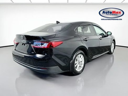 Used 2025 Toyota Camry LE w/ Convenience Package FWD image 2