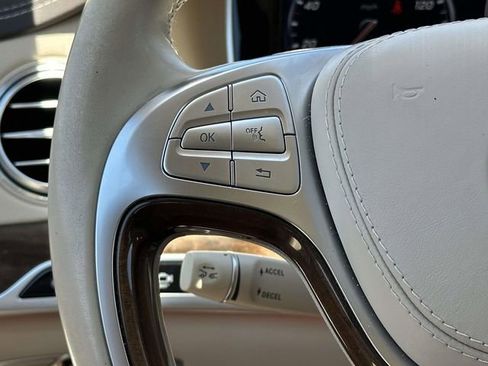 Used 2017 Mercedes-Benz S 550 4MATIC Sedan image 23