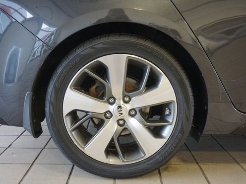 Used 2019 Kia Optima S image 32