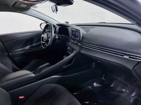 Used 2023 Hyundai Elantra SEL image 26