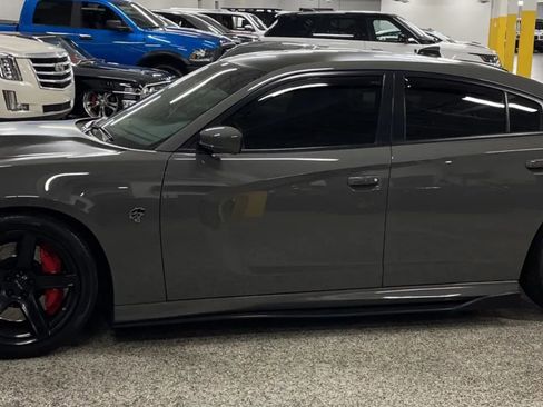 Used 2017 Dodge Charger SRT Hellcat image 3