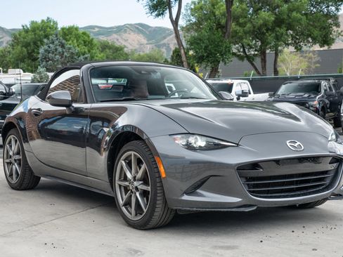 Used 2023 MAZDA MX-5 Miata Grand Touring RWD image 11