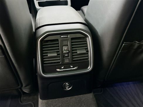 Used 2023 Porsche Macan Turbo image 27